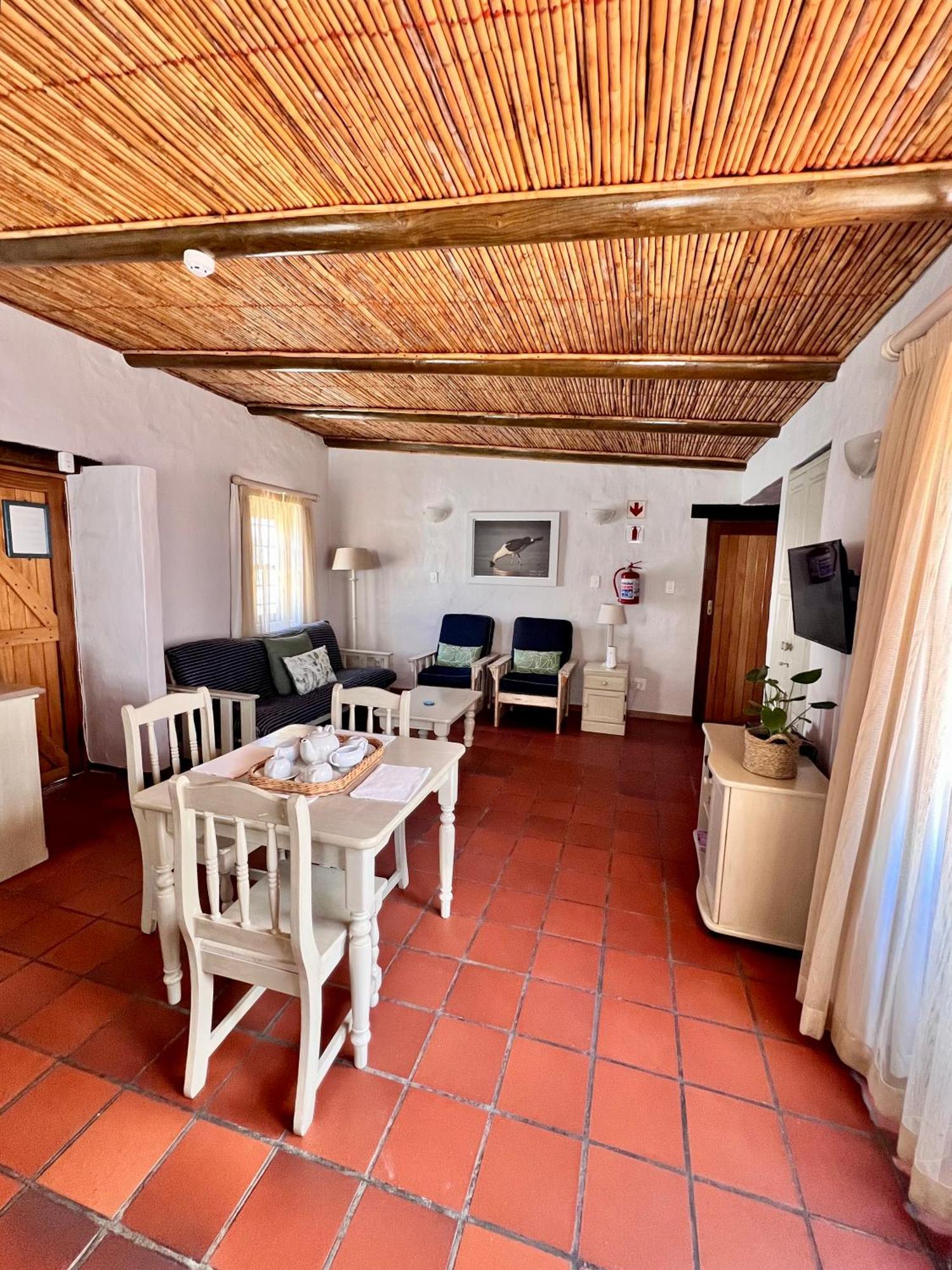 Baywatch Paternoster - The Cottage Holiday home *